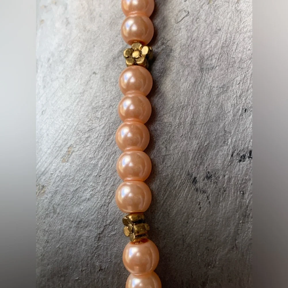 Lustrous Peachy Pink Faux Pearl Gold Flower Beads Necklace Woman’s Girls Jewelry